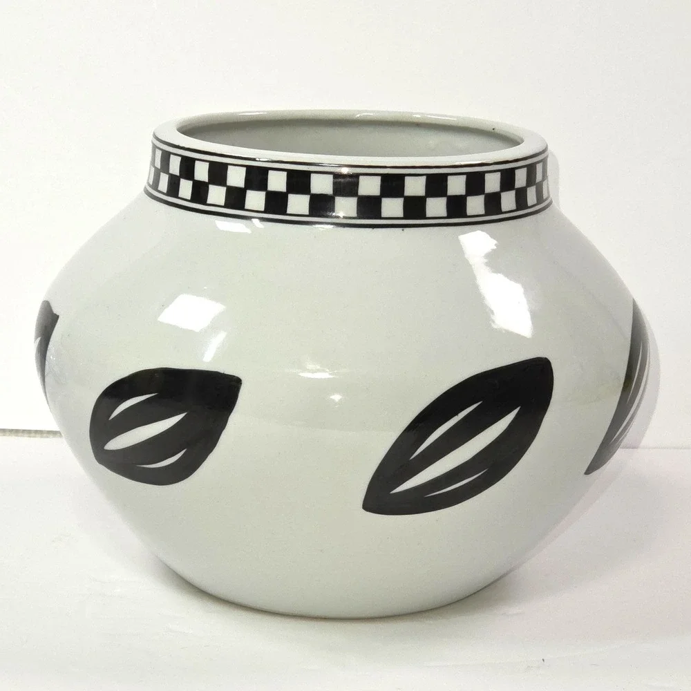 Ecco Terra Porcelain‎ Vase Black White Sculptural Bulb 6 Modern Art Decor